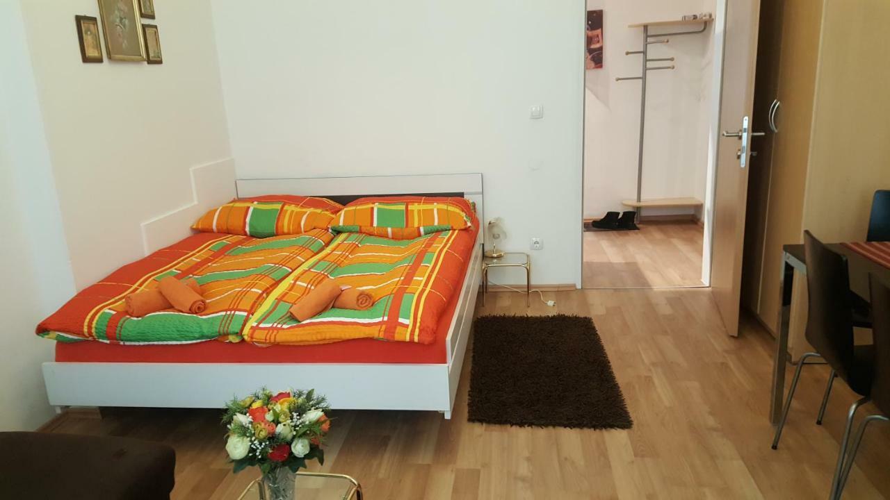 Ferienwohnungen Stella Вена Экстерьер фото